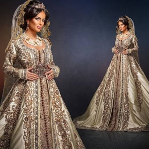 Impresionante Lehenga Choli real con rastro hasta el suelo y bordado Zardozi pesado para vestido de novia-Acetato ATIYA LIBAS 2019 - Product Image 1