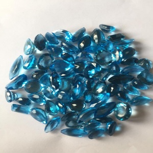 พลอยบุษราคัมสีฟ้าธรรมชาติคุณภาพสูงได้รับการรับรองด้วยความมันวาวที่ยอดเยี่ยมและสีฟ้าที่สวยงามสำหรับเครื่องประดับ - Product Image 3