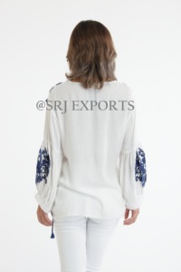 Alta calidad Plus tamaño blanco y azul elegante contraste blusa Top Aari bordado manga linterna borla decoración blusa de las mujeres - Product Image 6