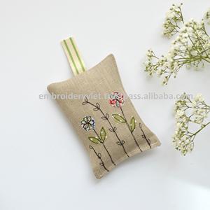 Bolsas de lavanda bordadas a mano - Product Image 2