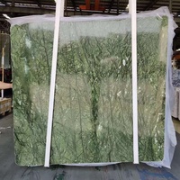 Carreaux de diapositives en marbre vert clair, plancher personnalisé de table basse, salle à manger en marbre vert de chine