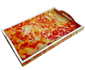 Bandeja de Servir Atiqco de Madera de Cerezo con Diseño Floral Multicolor Pintado a Mano - Product Image 6