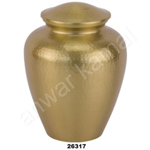 Urnas Funerarias de Latón Martillado de Alta Calidad, Estilo Americano, con Diseños Personalizables y Capacidad de 200 Pulgadas Cúbicas - Product Image 1