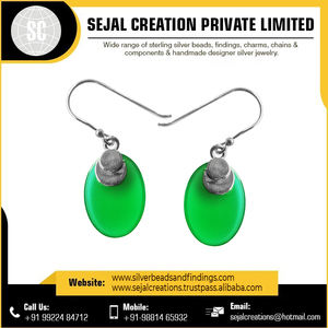 Pendientes de moda, pendientes de plata 925, exportaciones a granel, moda chapada en oro de 24K, venta al por mayor, pendientes de tuerca de oro de Dubái, joyería de vendedor indio y proveedor al por mayor - Product Image 2