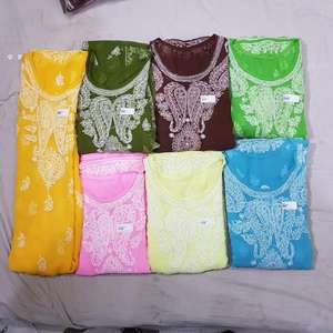 Chikankari Kaftan งานปักลวดลายสวยงามสวยงามที่ออกแบบมาสำหรับเสื้อผ้าแนวชนเผ่าที่สง่างามสำหรับงานปาร์ตี้เทศกาลและการออกนอกบ้านแบบลำลอง - Product Image 6