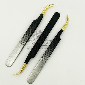 Pince à épiler noire et dorée pour extensions de cils, pince courbée pour isolation des cils - Product Image 3