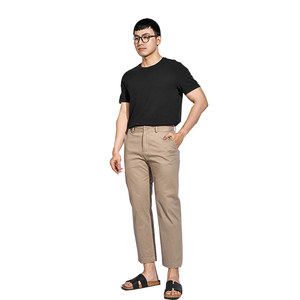 Logotipo personalizado y tamaño regular O-cuello 100% algodón Camisetas para hombres Diseño de patrón sólido 220 gramos de peso Hecho en Vietnam - Product Image 1