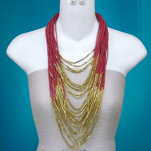 Collar llamativo de varias capas en rojo y dorado - Product Image 3