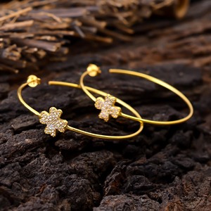 Splendid White Zircon Gemstone Fine Silver Pave Jewelry 925 Sterling Silver Gold Vermeil Regalo de mujer Pendiente de aro chapado en oro - Product Image 2