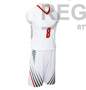 Venta al por mayor mejor calidad personalizado sublimación impresión uniforme de baloncesto conjunto profesional transpirable de talla grande lleva 100% poliéster - Product Image 3