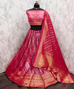 Lahenga Choli Coloré Designer Indien Net Velours Taffetas Tissus De Soie Lehenga Choli Dupatta Blouse Semi Cousu En Gros Alphanumero - Product Image 3