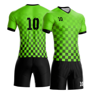 Uniforme de football sur mesure de haute qualité, tissu respirant à séchage rapide, tenue de football - Product Image 3