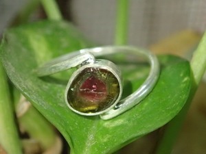 Anillo de piedras preciosas de turmalina de estilo étnico hecho a mano unisex fino para Aniversario de fiesta de compromiso - Product Image 3