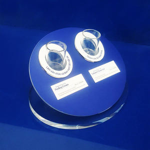 Vitrina de exhibición cosmética de diseño colorido, expositor redondo para cara, labios, ojos y uñas - Product Image 3