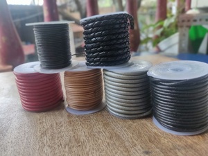 Cordons en cuir cirés de différentes tailles et couleurs - Product Image 2