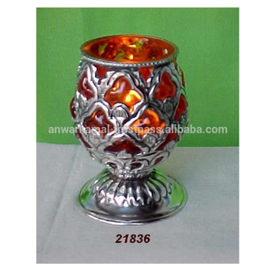 Vente en gros Décoration intérieure minimaliste Gobelet décoratif en verre et laiton Votive - Product Image 1