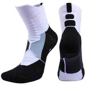 Chaussettes de football GAA de haute qualité sur mesure Chaussettes gaéliques Chaussettes hurlantes Chaussettes antidérapantes Chaussettes de sport avec logo personnaliséChaussettes de sport OEM - Product Image 2