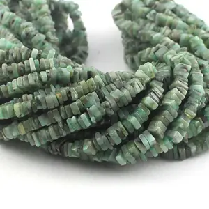 Cuentas curativas de cristal sin tratamiento, cuentas de piedras preciosas de color verde esmeralda lisa con forma cuadrada de 3-4mm - Product Image 1