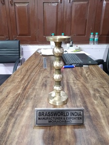 วินเทจทองเหลืองโบราณหกแขนเชิงเทียนคริสตจักรอุปกรณ์ Brassworld อินเดีย - Product Image 5
