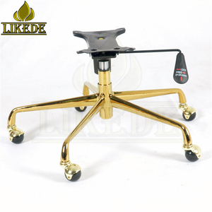 Base <span class=keywords><strong>per</strong></span> Sedia da Ufficio Direzionale in <span class=keywords><strong>Rete</strong></span> con 5 <span class=keywords><strong>Gambe</strong></span> <span class=keywords><strong>a</strong></span> Artiglio in Metallo Alluminio Placcato Oro - Product Image 3