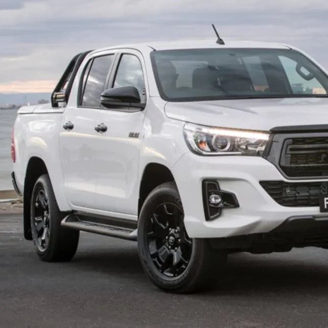 Auto usate toyota hilux diesel pick-up 4x4 doppia cabina di vendita