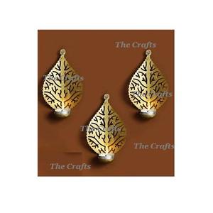 Lot de trois bougeoirs photophore couleur or en fer bougeoirs suspendus de taille personnalisée pour la maison - Product Image 1