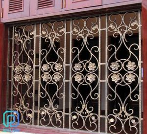 Luxueux Cadre de Fenêtre En Métal Du Vietnam - Product Image 1