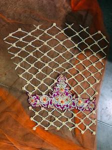 Robe de mariée indienne traditionnelle en lehenga, orange, violet et fuchsia, richement brodée - Product Image 4
