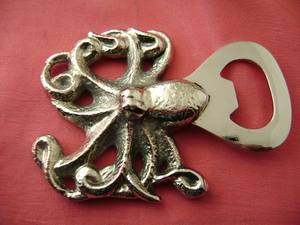 Nouvelle arrivée Décapsuleur de créateur de dernière génération Décapsuleur de vin éléphant en aluminium poli de couleur dorée à bon prix - Product Image 4