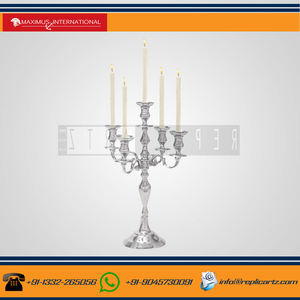 Candelabros decorativos de 5 brazos hechos a mano de aluminio y Metal de 16 pulgadas para el hogar y fiestas de boda decoración de acento del Día de San Valentín - Product Image 2