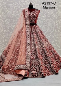 Lehenga choli-terciopelo de diseñador, para bodas y ocasiones especiales, compras en línea, surat,india - Product Image 2