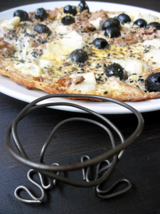 <b>Decorative</b> Black Metal <b>Egg</b> Holder with Chicken Foot Design Powder Coated Kitchen Storage Rack Perfect for Home at Low Price - Product Image 3