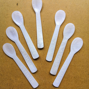 Cuillère de forme excellente pour manger du caviar, cuillère alimentaire en nacre, cuillère en coquillage. - Product Image 3