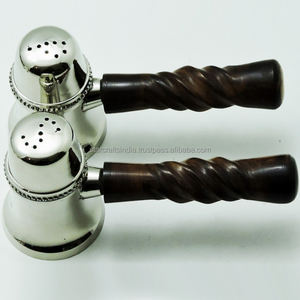 Ensemble de salière et de poivrière en laiton et en bois fait main de conception unique avec des accessoires de cuisine à bas prix d'usine - Product Image 2