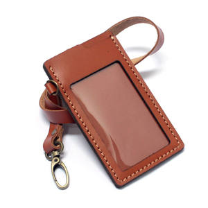 Logo en relief personnalisé porte-carte D'IDENTITÉ en cuir - Product Image 1