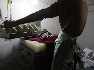 Beekeeping <b>Suit</b> <b>Bee</b> Keeping Protective Equipment Apiculture Beekeeper Tools Beekeeping Supplies Anti-static Anti-cut Anti-Heat - Product Image 6