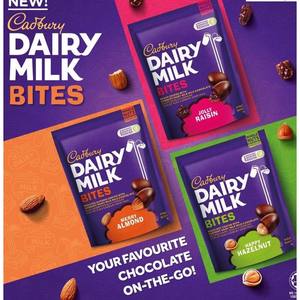 Idéal pour toute occasion ou cadeau Boîte de barre de chocolat Cadbury Dairy Milk Assortiment de saveurs - Product Image 6