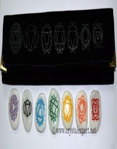 Chacras de ágata blanca, juego de Color sin forma, con símbolo P, Color blanco, a la venta - Product Image 1