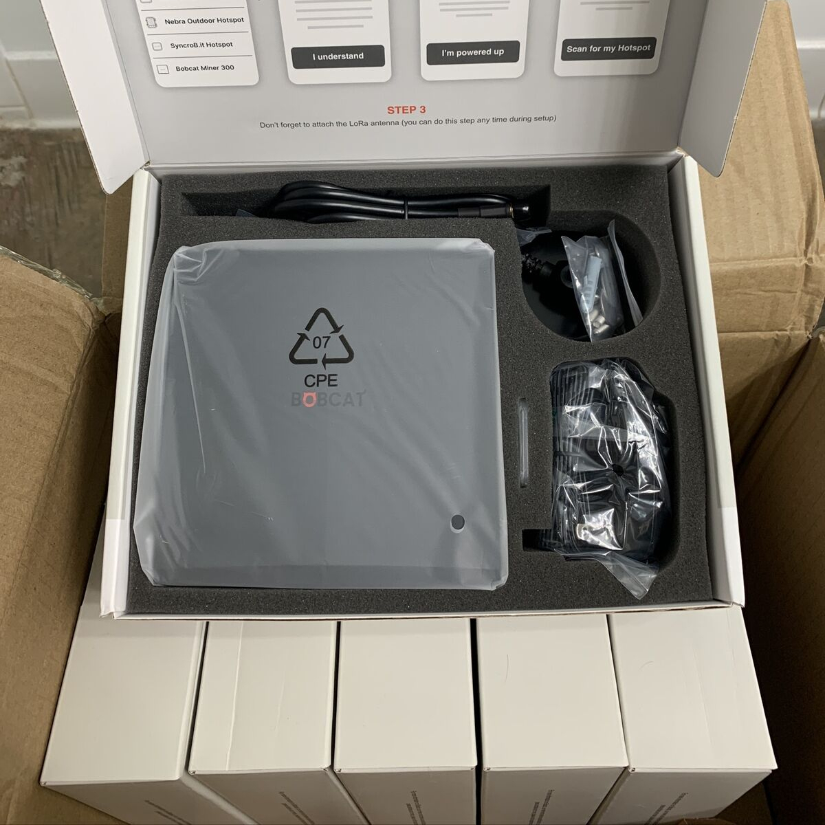 ! Новое поступление Bobcat Miner 300 US915/ EU868 /CN470 Helium Hotspot $ HNT!