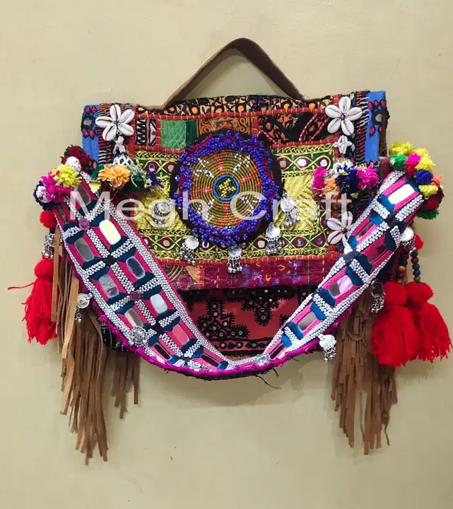 Buy Latest New Kutch Embroidery Clutch Purse-kutch Patches Bag for  Girls-boho Hippie Coin Clutch Purse-gujarati Gamthi Work Cross Body Bag  Online in India - Etsy