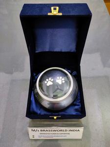 hand painted <b>dog</b> in heart odyssey pet cremation <b>urn</b> funeral supplies Brassworld India - Product Image 4