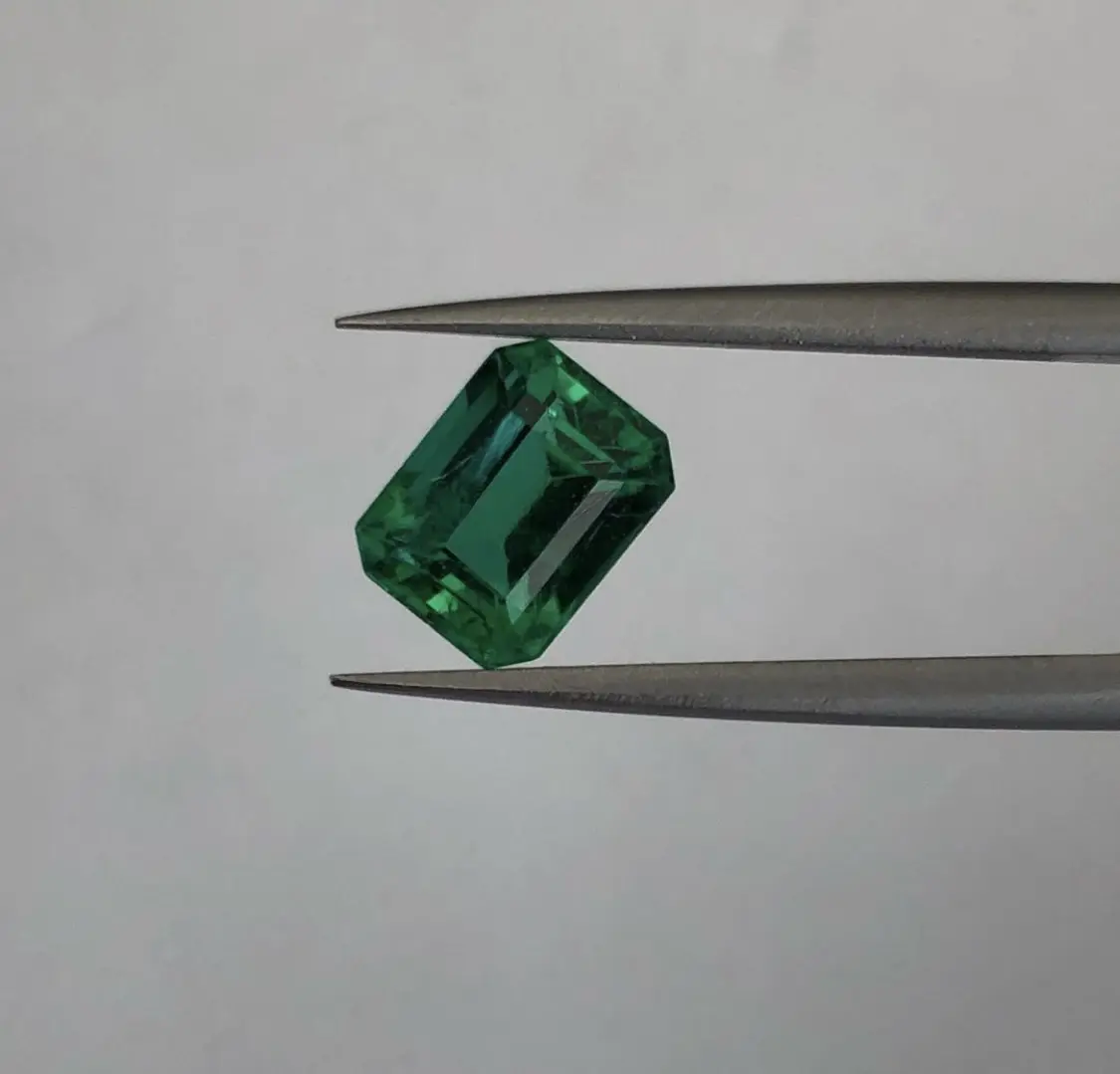 Natural Emerald Cut Zambian <span class=keywords><strong>Zamrud</strong></span> Berat 2.17 Karat Kualitas Premium Oleh Batu Permata