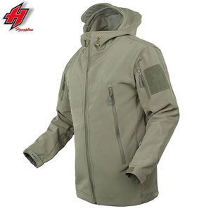Chaqueta de invierno OEM para hombre, chaqueta de piel de tiburón para viajes al aire libre, impermeable, con capucha, a prueba de viento y cálido, con carcasa suave - Product Image 2