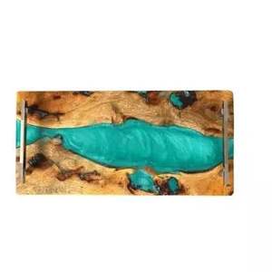 Planche à découper bois en résine Epoxy, outil de cuisine d'artiste - Product Image 3