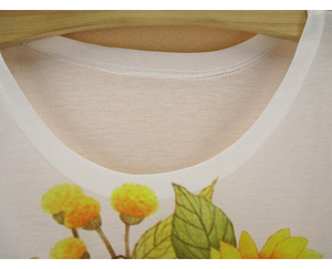 Camiseta de manga corta para mujer, ropa con estampado de flores y jarrón, a la venta - Product Image 3