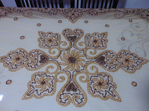 Khăn Trải Bàn 6 Chỗ Thêu Màu Vàng Kim - Product Image 6