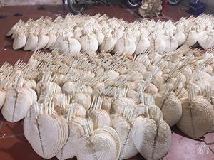 Abanico de mano de bambú colorido, artesanía vietnamita para decoración, venta al por mayor - Product Image 4