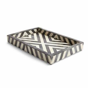 Maaz Collections Plateau de service petit-déjeuner de luxe au design européen Grand plateau décoratif carré en bois fait à la main Finition émaillée pour - Product Image 5