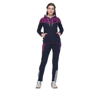 Ensemble de survêtements réversibles légers pour femmes Combinaison de jogging à capuche en polaire avec chemise et pantalon au design personnalisé et logo - Product Image 3