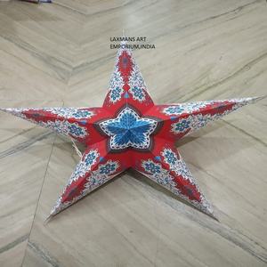 Nuevos diseños Serigrafía Lámparas de estrella de papel de 5 puntos Linternas decorativas para Navidad Venta al por mayor de India - Product Image 1